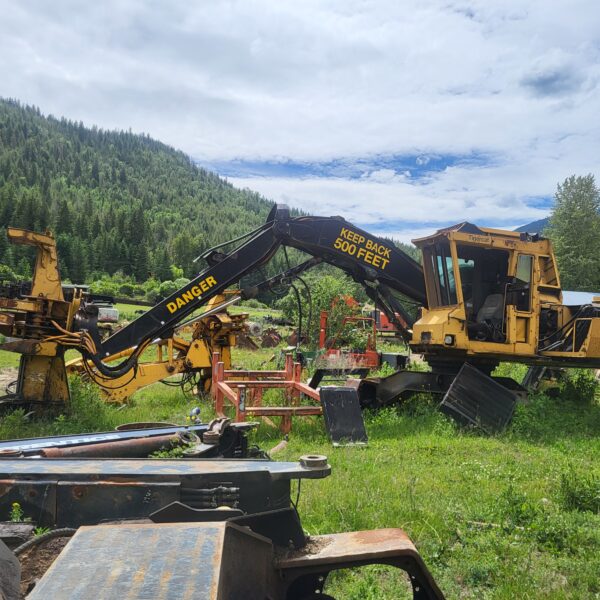 Tigercat 860 Buncher
